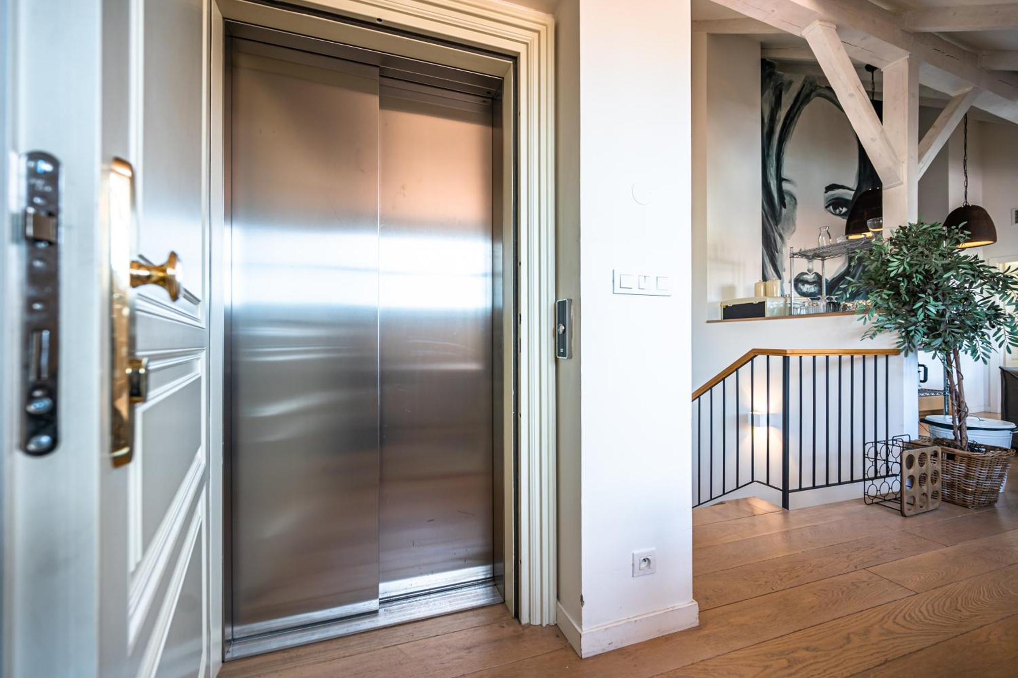 Wishlist Old Residences - Hastalska Lejlighed