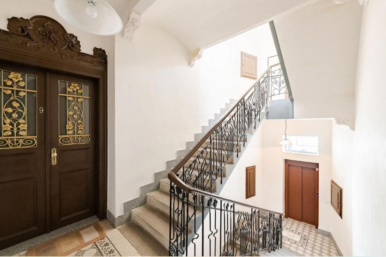 Wishlist Old Residences - Hastalska * Prag